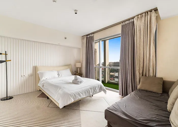 Spacious Unit & High-floor Near Of Dreams, Airport, Okada, And Solaire Casino Appartement *