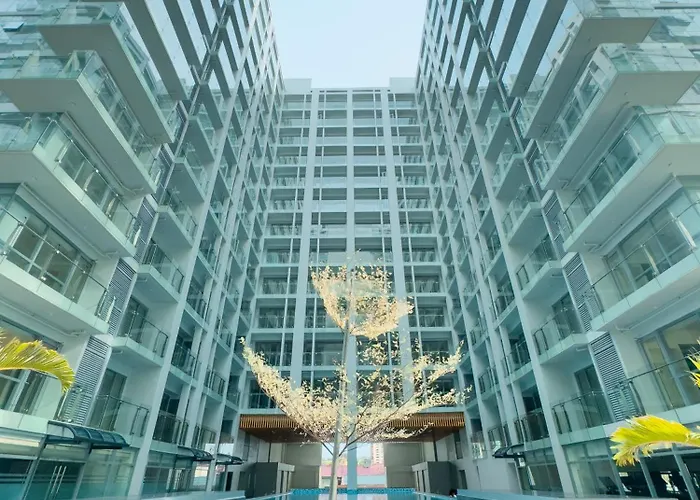 Spacious Unit & High-floor Near Of Dreams, Airport, Okada, And Solaire Casino Appartement Manille
